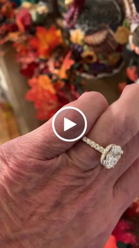 Jeanmarie W. review of DovEggs 2.320ct Oval D VVS2-LAB GROWN DIAMOND-LLA300F2 image 1 out of 1