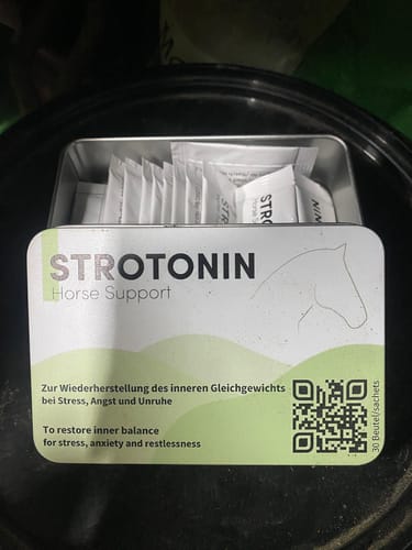 Customer photo review of Strotonin Horse Support