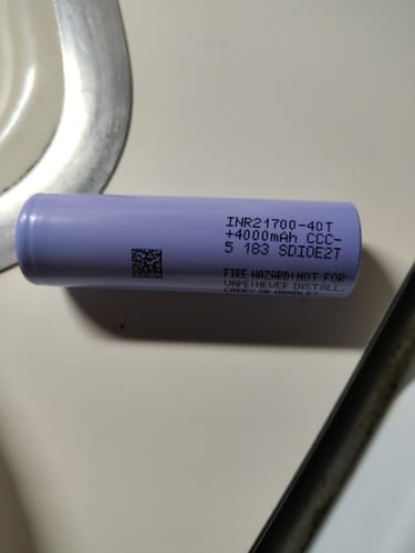 Customer photo review of Samsung 40T 21700 4000mAh 35A Battery