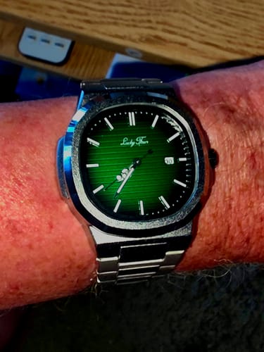 Customer photo review of Lucky Fours® Caspian