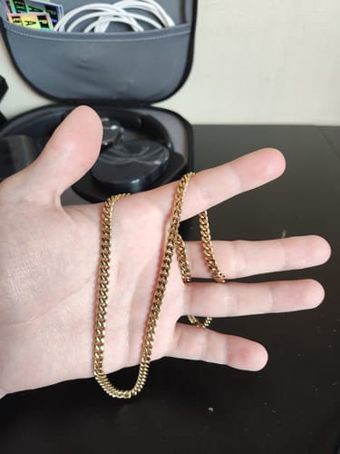 Reseña con foto de un cliente sobre Cadena Miami Cuban Oro 5mm