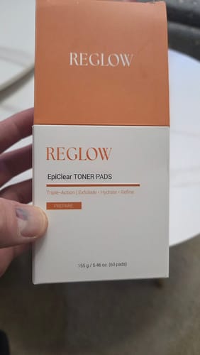 Customer photo review of ReGlow EpiClear Toner Pads – Triple-Action Exfoliation (PHA + AHA + BHA) & Niacinamide