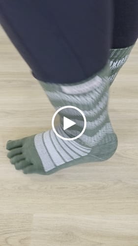 Customer video review of Injinji Outdoor Midweight Crew Mens Garnet