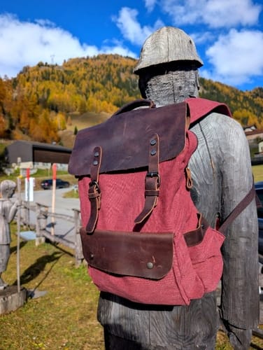 Customer photo review of Rucksack "Kurier" Weinrot