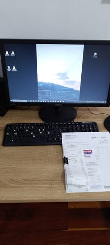 Customer photo review of Monitor ASUS VP228HE-B-126F - 21.5" - (1920x1080) FHD - TN - 60Hz