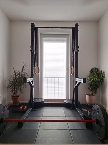 Customer photo review of R7 Squat Rack