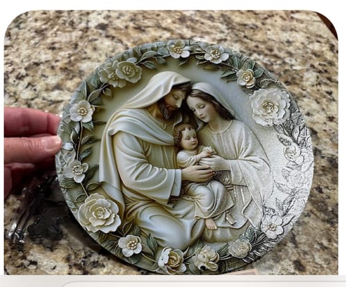 Customer photo review of Christianartworkshop Realistic Style Stereo Nativity Scene Floral Wreath Christmas Nativity Hanging Ornaments
