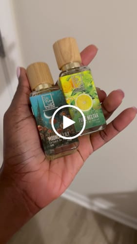 Customer video review of Moonlit Lily