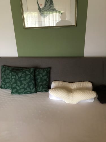 Customer photo review of Ergonomisches Nackenkissen