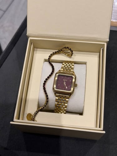 Customer photo review of Macy Gold Burgundy