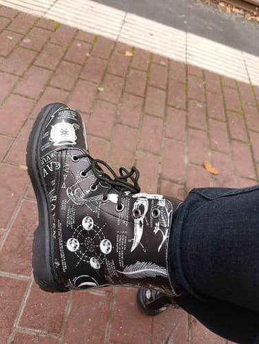 Customer photo review of Raven Study Boots