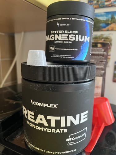 Zákaznická recenze s fotkou produktu Creatine Monohydrate