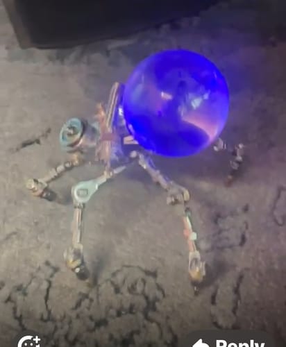 Customer photo review of Crystal Lamp Jumping Spider