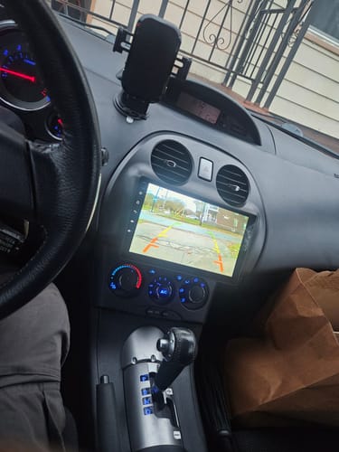 Customer photo review of Auto-Sensing Fast Wireless Car Charger