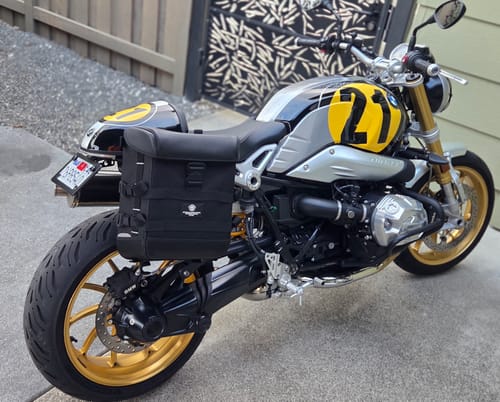 Customer photo review of 15L - Incognito Quick Mount Medium BMW R nineT Solo Saddlebag (Right Only)