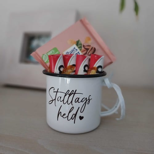 Customer photo review of Emaille-Tassen-Set "Stalltagsheldin & Stalltagsheld "