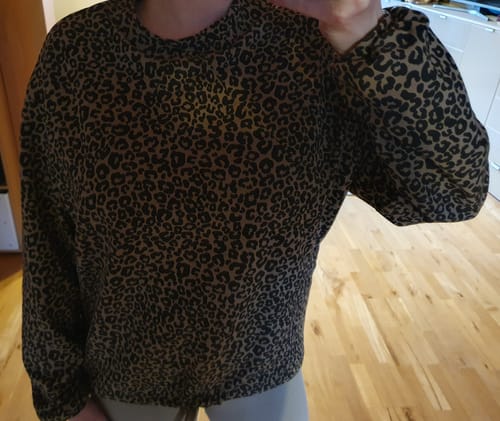 Customer photo review of Snowdrop Still-Sweater 2.0