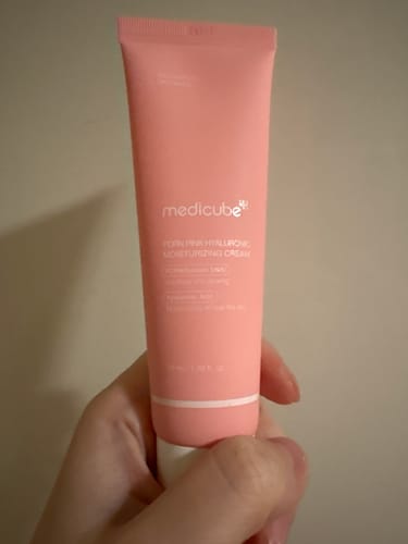Veroonika M. review of Mitrinošs krēms ar PDRN un hialuronskābi Medicube PDRN Pink Hyaluronic Moisturizing Cream image 1 out of 1