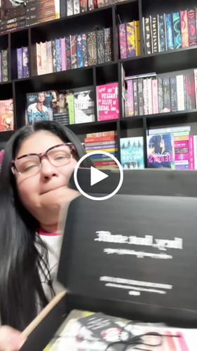 Customer video review of good girl book club subscription