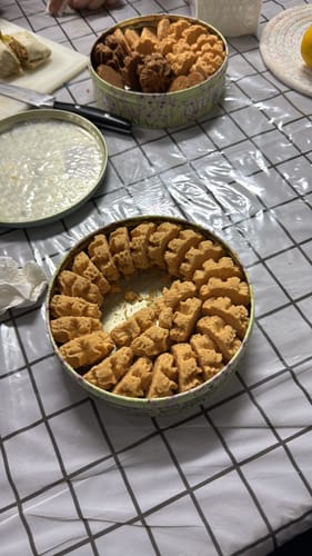 Customer photo review of Pure Butter Flower Cookies