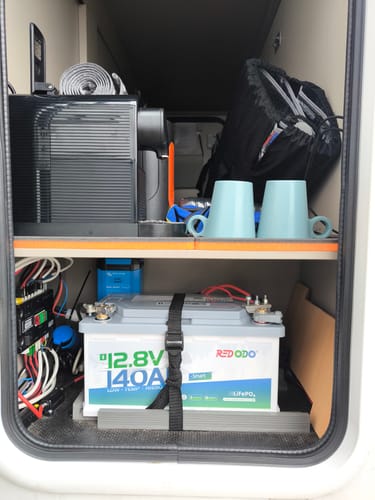 Customer photo review of 0% MwSt. - Redodo LiFePO4 12V 140Ah H190 Untersitz Lithium Batterie mit Bluetooth für Wohnmobil | Lithium Batterie Wohnmobil, Solarbatterie, DIN H8