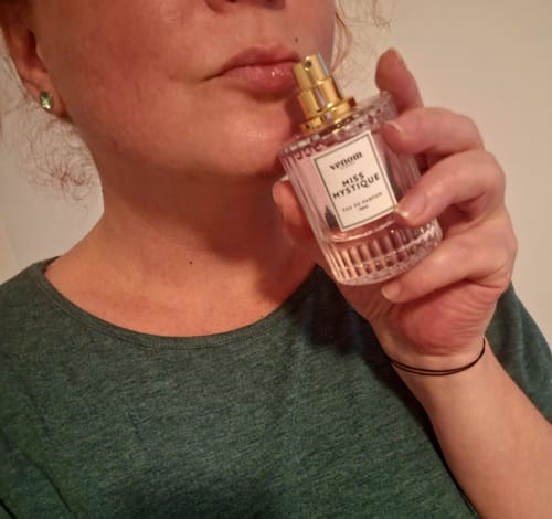 Customer photo review of Venom™ Pheromone Perfume Collection