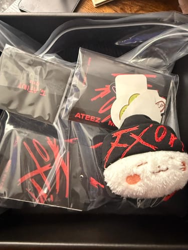 Customer photo review of ATEEZ - MINGI FIX ON : ALT ACC PACK