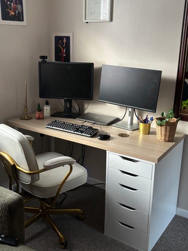 Customer photo review of L3 Mid-Century Luxury Leather Chair