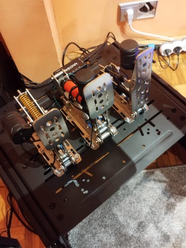 Customer photo review of Simsonn Plus X Racing Simulation Pedal with Haptic Reactor Optional
