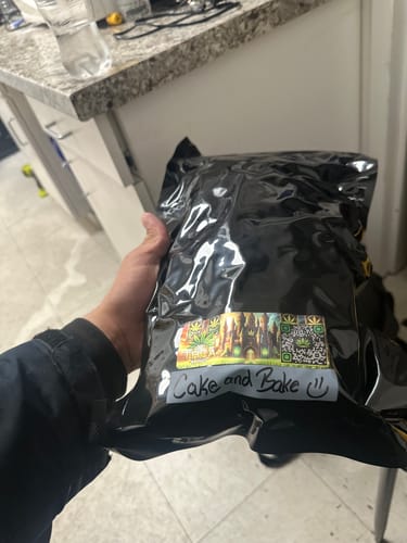 Customer photo review of Cake and Bake – Budget THCA (Full Size)