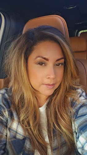 Customer photo review of Root Texturizing Powder + Flex Hold Hairspray Bundle