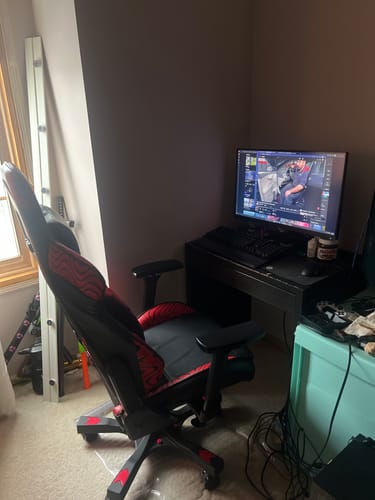 Customer photo review of PewDiePie Edition - Throttle Series