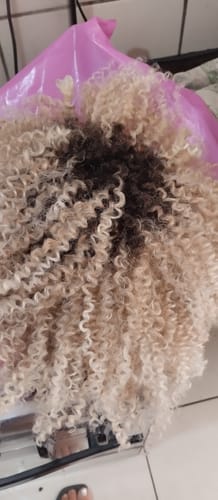 Customer photo review of Lace Front Joanna Loira Raiz Castanha Ondulada 70cm 16A - Repartição Livre 13x4