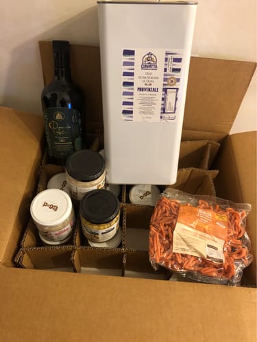 Customer photo review of Olio di Oliva che non pizzica in gola Latta da 5 litri in offerta