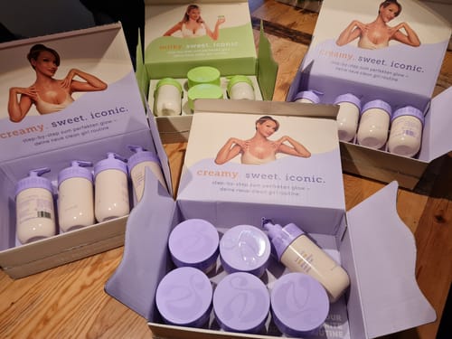 Customer photo review of Body Milk Creamy Blueberry Caramel Bliss