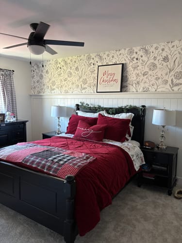Customer photo review of Priscilla - Botanical Floral Plants Wallpaper