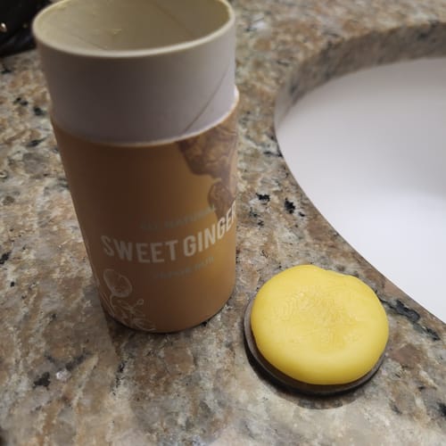 Customer photo review of Sweet Ginger Vapor Rub