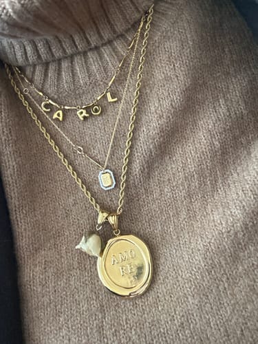 Customer photo review of Ciondolo "Amore"