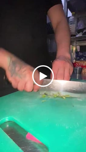 Customer video review of Cuchillo Chef Damasco 67 capas hoja 20 cm PATAGÓN - CARBONO