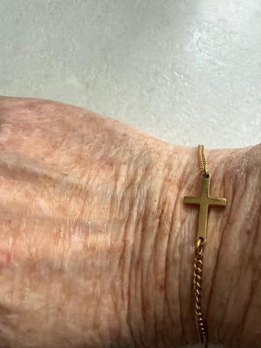 Customer photo review of CROSS BRACELET | 18K Gold