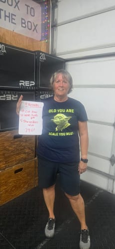 Customer photo review of SCALE YOU MUST T-SHIRT