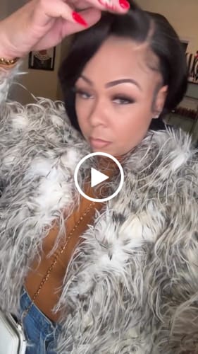 Customer video review of CurlyMe Wear Go Blow Out Straight Bob 7x5 HD Lace Glueless Wig Pre-Bleached Tiny Knots