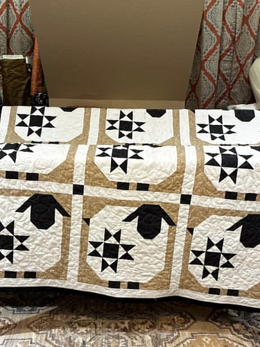 Customer photo review of Wooly Stars Sheep Pre Cut Quilt Kit featuring Moda Thatched