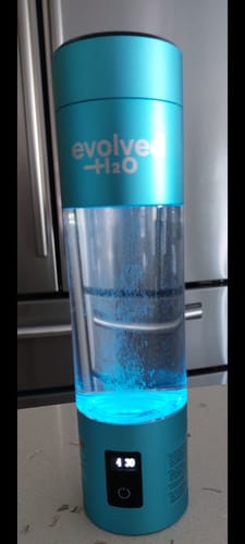 Customer photo review of Evolved H2O™ Advanced Hydrogen: Pro Bottle