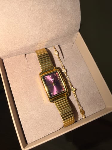 Customer photo review of LA VELVET MONTRE DORÉ AVEC CHIFFRES ARABES