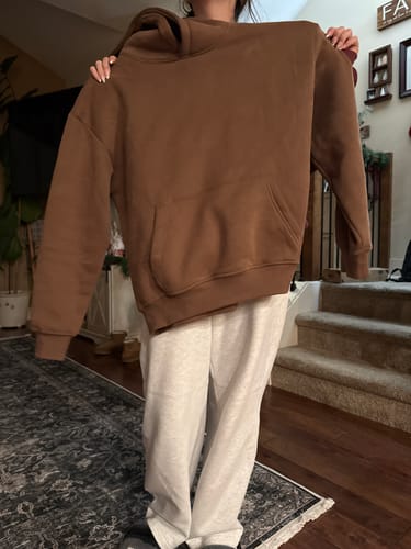 Customer photo review of COZY Hoodie (cocoa)