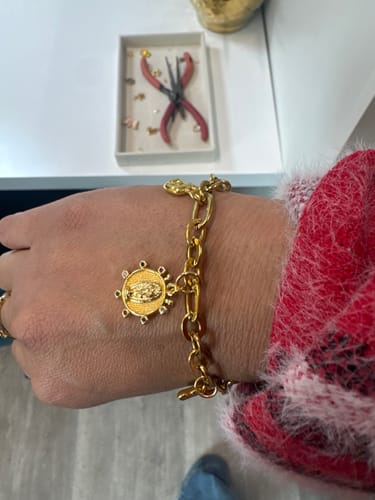 Customer photo review of Custom Charm Bar Experience - Book Your Jewelry Design Time