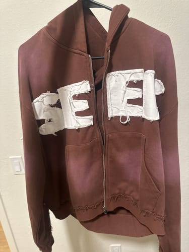 Customer photo review of SEEK ZIPUP