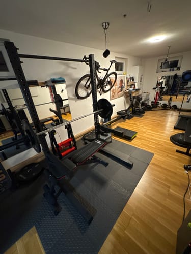 Customer photo review of R7 Squat Rack