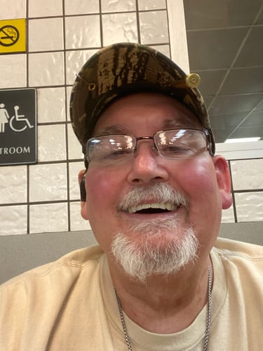 A customer's selfie submitted with their review for Meraki Blu Methylene Blue.